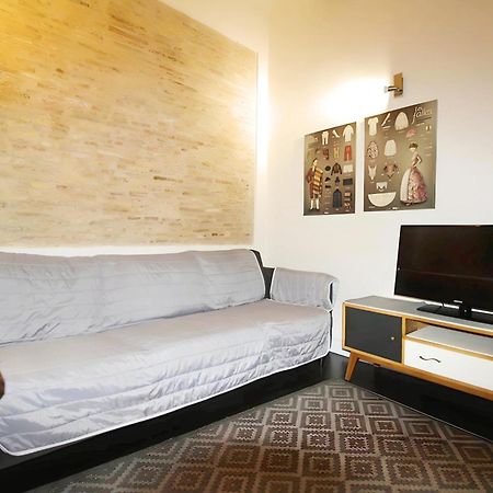 Apartamento Reformado Cerca De La Plaza Redonda Valencia Eksteriør billede
